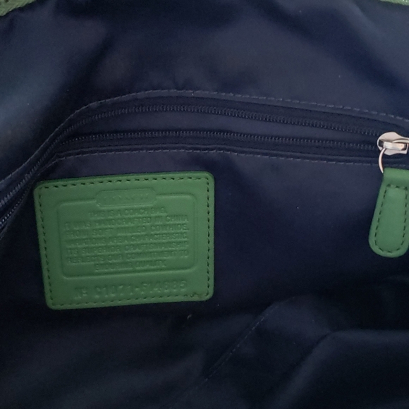 Coach green purse - Picture 8 of 8